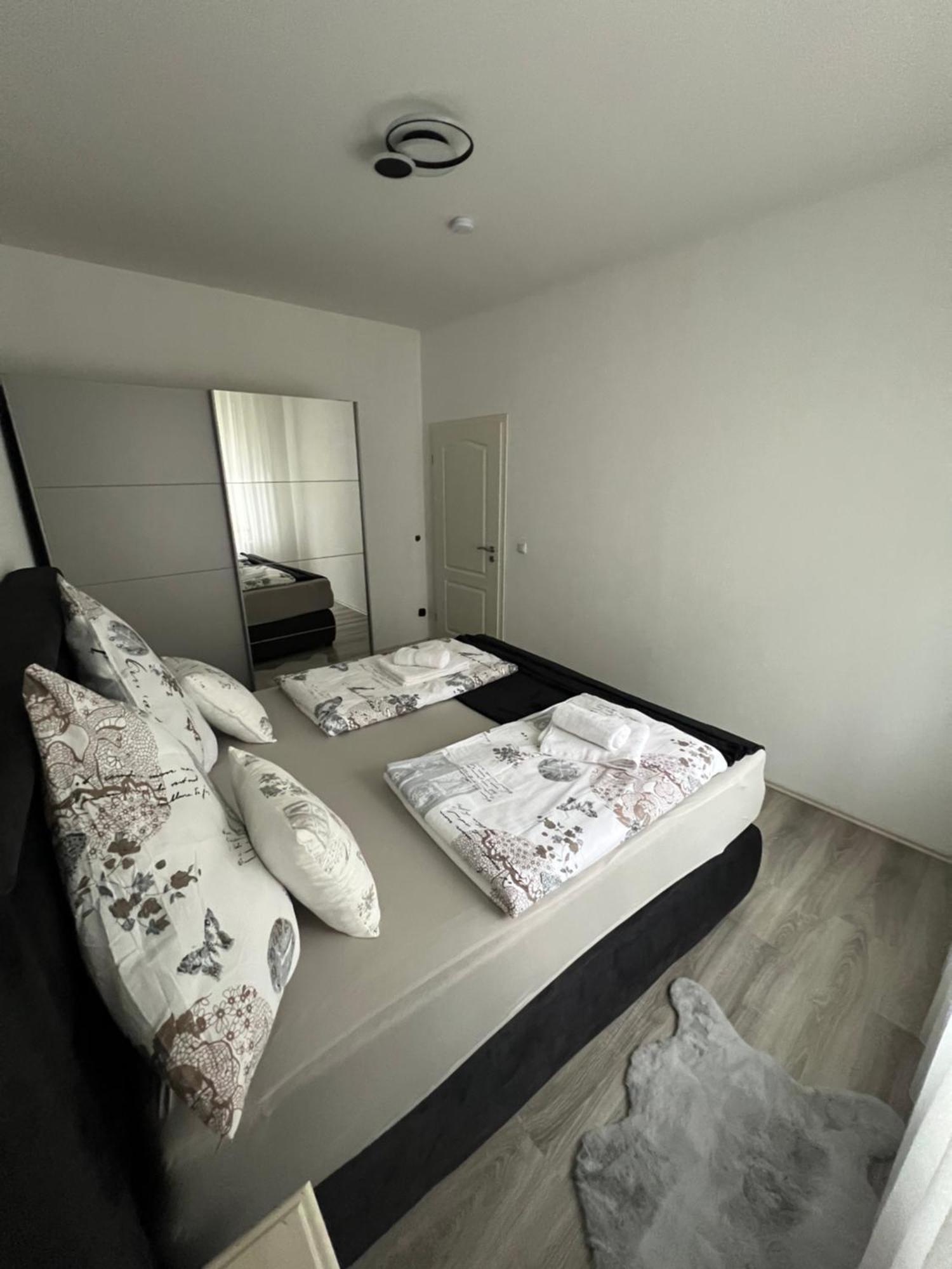 Apartment 1 In Duisburg-Mitte, Altstadt Екстериор снимка